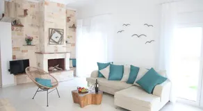 Paliouri Sea Lounge by Luxlikehome - Image 5