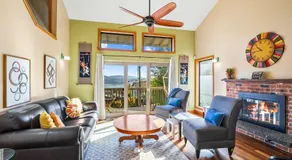 Large Lk Washington View Family Home - Image 3