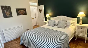 Central Apartment - 2 King beds - Nautical Theme - Image 2
