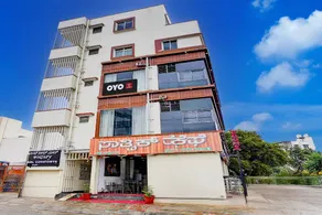 Hotel O SRL Comforts - Image 2