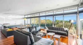 Getaway Hideaway-close to beach Sleeps-8 - Image 4