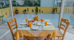 Arsinoi Studios and Apartments - Image 2