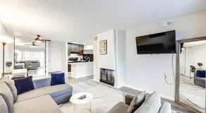 Bright & Stylish 1BR Free WiFi Free Parking - Image 2