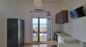 Veranda Rooms to Let - Image 3