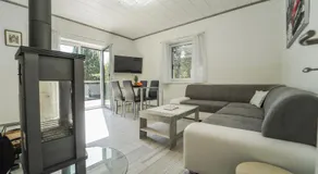 Ferienhaus in Niederösterreich mit 3 Apartments mitten im Wald - Image 2