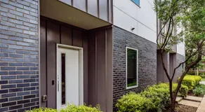 Modern Dallas Townhome with Private Rooftop, City View, Private Parking & Grill - Image 4