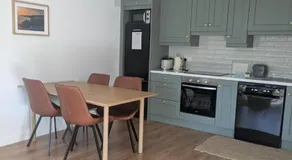 Trim private rooms - Image 4