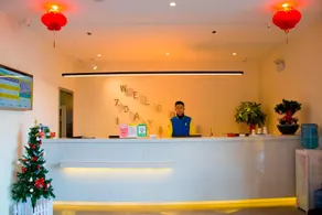 7 Days Hotel Xinyang Mall North Passenger Terminal - Image 2
