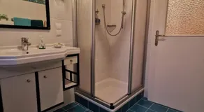 70qm 3-Zimmer Apartment am Tauernradweg in Hallein bei Salzburg, nahe Berchtesgaden, Roßfeld, Kehlsteinhaus, Obersalzberg, Watzmann, Schönau am Königsee, Fuschlsee, Schloss Hellbrunn, Burg Hohen Salzburg, Burg Hohen Werfen # Accommodation OC45, Chalet MH - Image 5