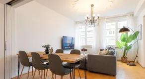Spacious City View Apartment - Prime Location Biel - Image 2