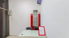 RedDoorz near Pasar Lama Serang - Image 4