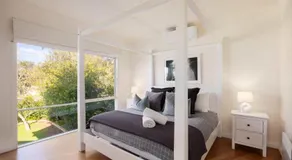 Blairgowrie Beachside Retreat Solar Heated Pool - Image 2