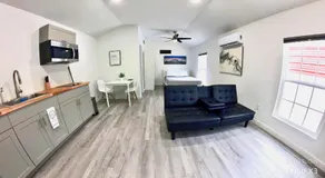 All modern Studio with private entry & parking. - Image 2