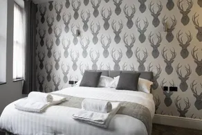 The Glebe Hotel - Image 2