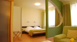Hotel Central - Image 2