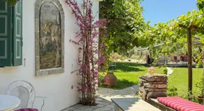 LAGO Skiathos Guest Suites - Image 4
