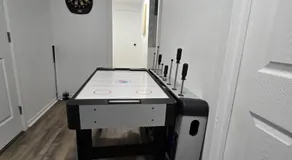 Beautiful Apartment with Board Games and massage Chair to Close to Downtown - Image 5