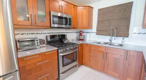 Langley Suite with Full Kitchen - Image 4