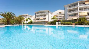 Home2Book VistaHermosa Los Cristianos Pool & Padel - Image 3