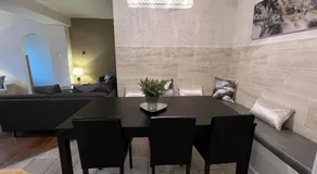 Ground Floor 2 Bedroom Apt, Onsite Parking, Edge of Glastonbury and Street - Image 3