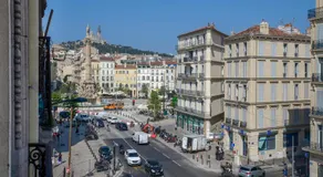 Beautiful studio - view on Notre-Dame de la Garde - Image 3