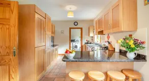 5 Bed in Westport oc-ii06251 - Image 3