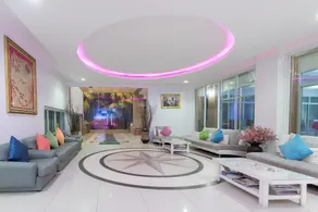 Nana Chat Bangsaen Hotel - Image 4