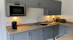 White Cottage - Cosy Holiday Cottage in Drymen, Loch Lomond & Trossachs with free parking on private driveway - Image 5