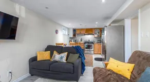Bright & Modern 1 bedroom unit! - Image 2