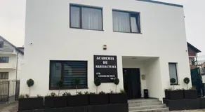 Academia De Arhitectura - Image 3