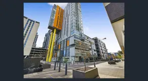 Hi 5 star luxury Adelaide City Apartment - Image 4