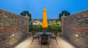 Manxin Mansion Shanghai International Tourism and Resorts Zone - Image 3