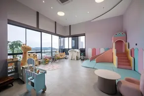 Cozy 2BR Sky Pool & Panoramic Views 1-6 Guests - Image 3