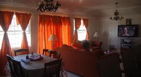 Sue's Homestay - Image 5