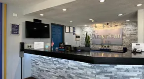 American Inn Cedar Rapids South - Image 3