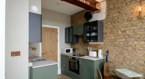 Brixton Loft's - Your Apartment - Image 3