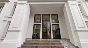 Lahore Central Signature Apartments By Alvis Suite - Image 4