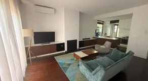 Private quiet bedroom with ensuite and parking, Chapel St, Sth Yarra - Image 2