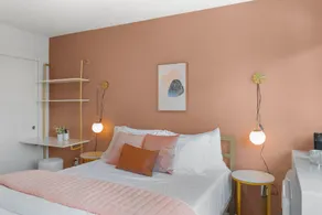 Kurt's Sweet Suite - 84 Walkscore - Image 5