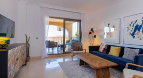 Newly Renovated Apartment with Amazing View - Image 2