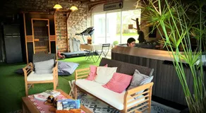 Le Grand Cèdre Spa et sauna intérieur piscine - Image 3