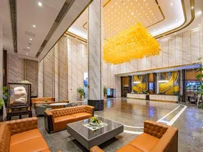 Monarch Hotel - Image 4