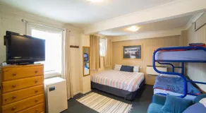 Aneeki Ski Lodge - Image 2