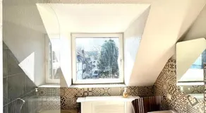 Duisburg FeelHome, Flughafen nah,2-Schlafzimmer, Badewanne, Zentral, WiFi, Top Floor - Image 2
