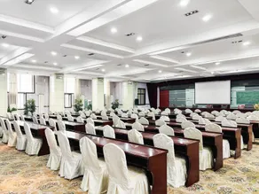 TOWO Superior Hotel Friendship Square Tiain Station Branch) - Image 3
