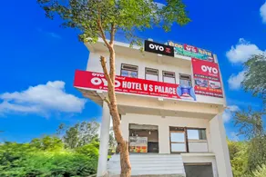 SPOT ON Hotel Vs Palace - Image 2