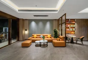 Uber Hotel (Wuxuan Benon) - Image 4