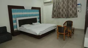 hotel mayur - Image 2
