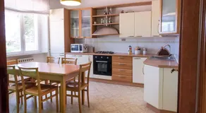 A11 - Varano, delizioso trilocale con giardino - Image 5