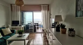 Beachfront Apartment - Direct Beach Access - Image 2